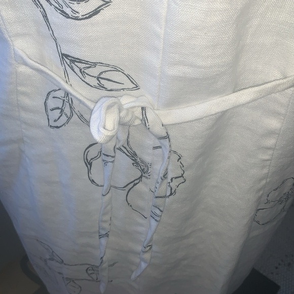 Gently Loved Norton McNaughton Linen Dress - Picture 4 of 9